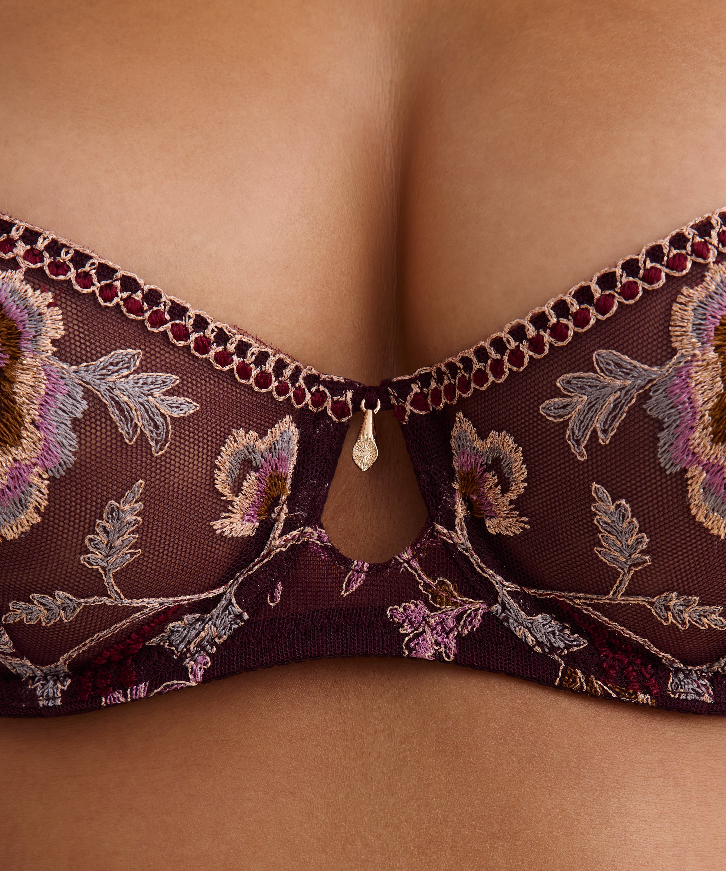 Midnight Opéra Soutien-gorge Corbeille avec armatures Secret Purple