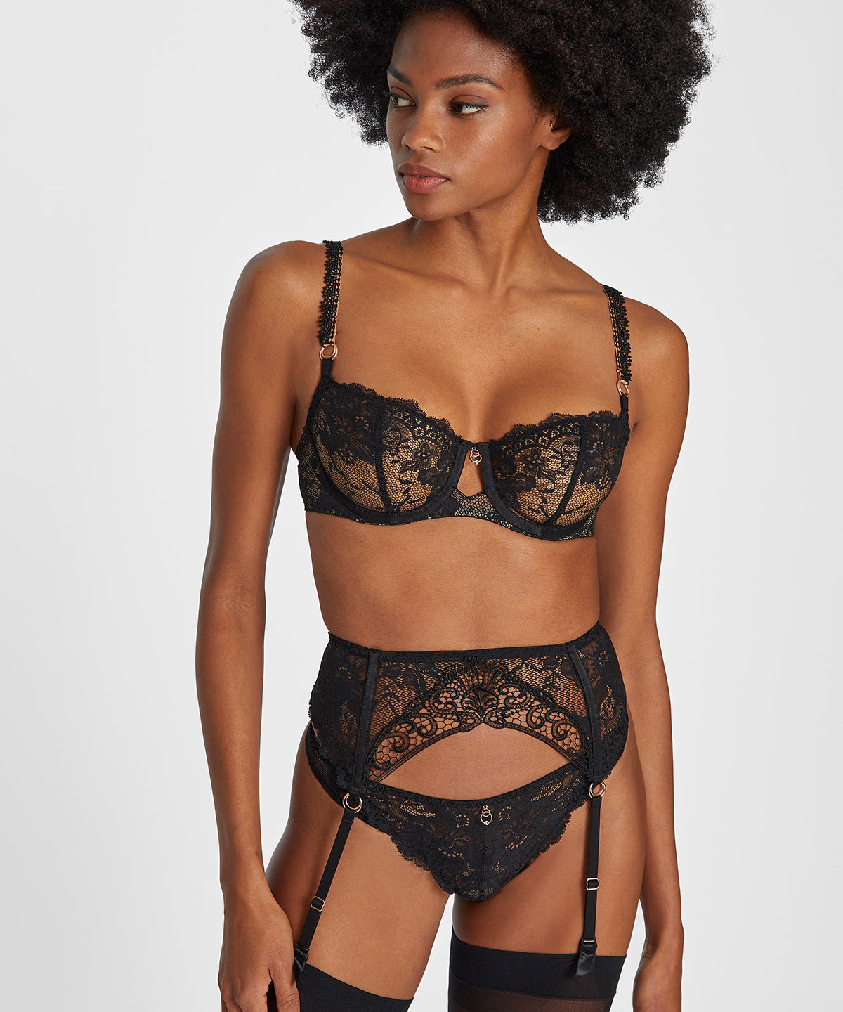 Night Bird Soutien-gorge Corbeille avec armatures Black queen